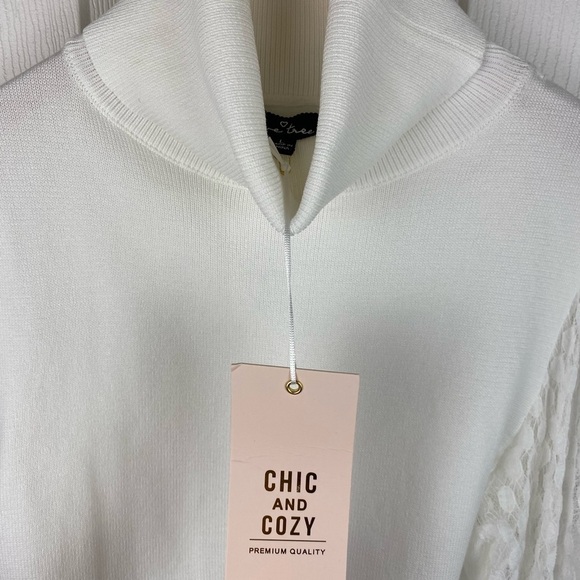 Love Tree White Turtleneck w/puff Lace Sleeves - Picture 4 of 5